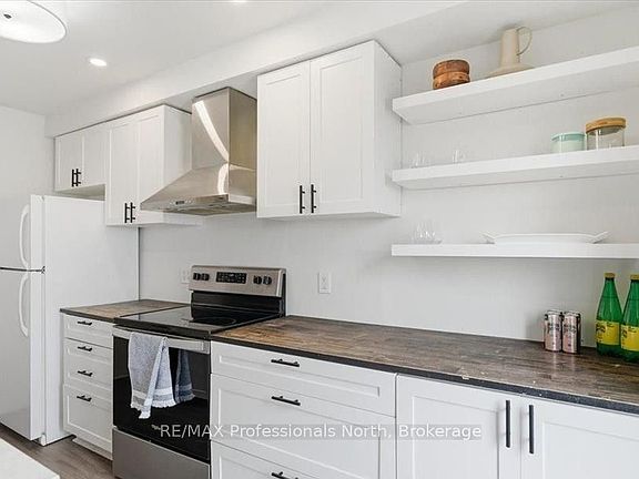 5th image of 98 Roxton Rd