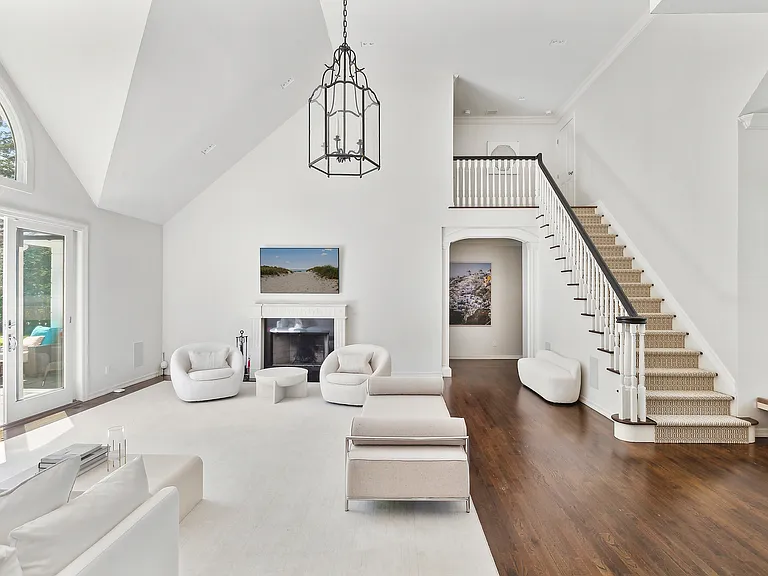 315 Flying Point Rd — Photo 5