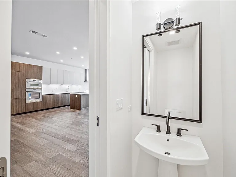 1711 Allen Pkwy #1803 — Photo 9