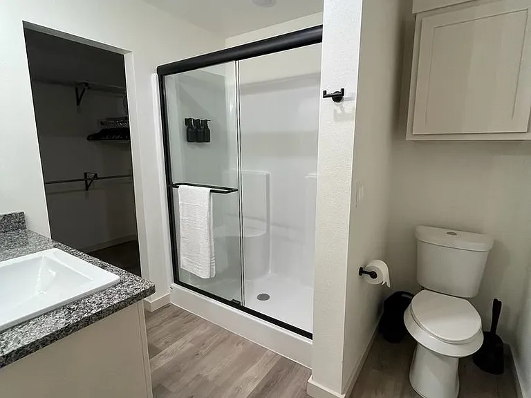 7701 Date Ave — Photo 16