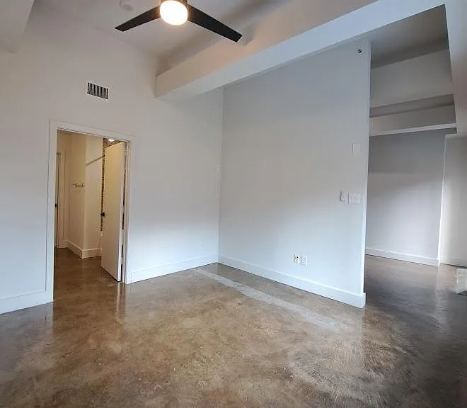 Dallas Power and Light Lofts — Photo 11