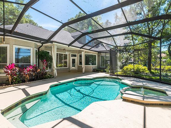3rd image of 13746 Chatsworth Ln
