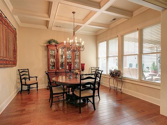 5th image of 405 Trotter Ln