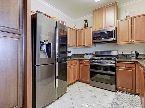 3rd image of 13941 Sherman Way Unit 401