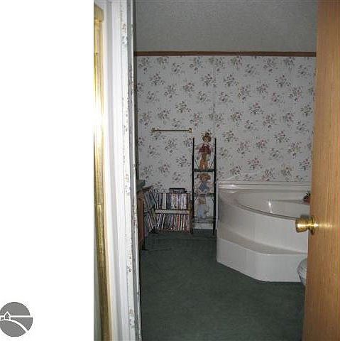 2nd image of 1500 S Leonard Rd