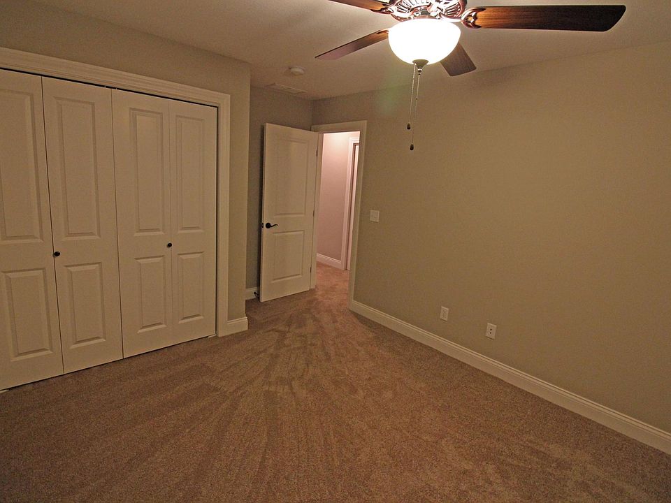 1st image of 1512 E Halo Dr