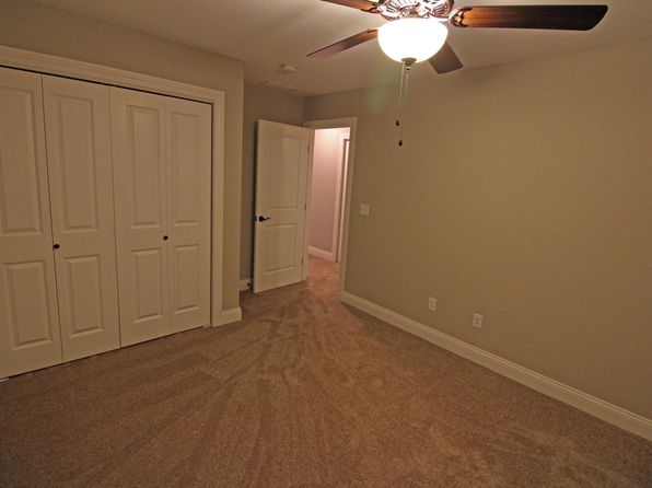 1512 E Halo Dr