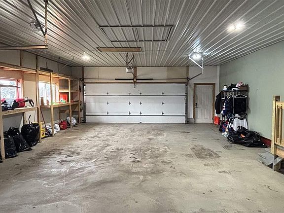 3rd image of 300 Coventry Rd
