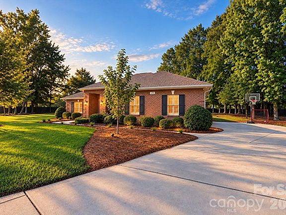5th image of 5073 Timberline Ln
