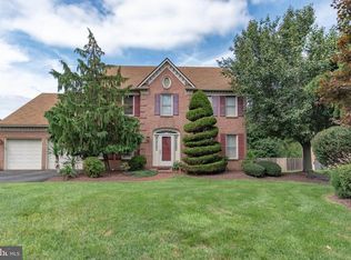 524 Newport Cir W, Langhorne, PA 19053