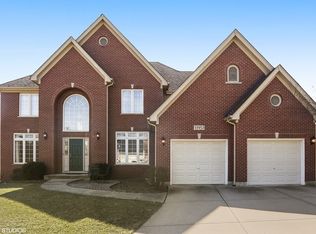 11951 Willow Ridge Dr, Willow Springs, IL 60480