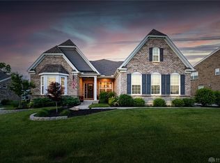 2008 Stonewater Dr, Centerville, OH 45458