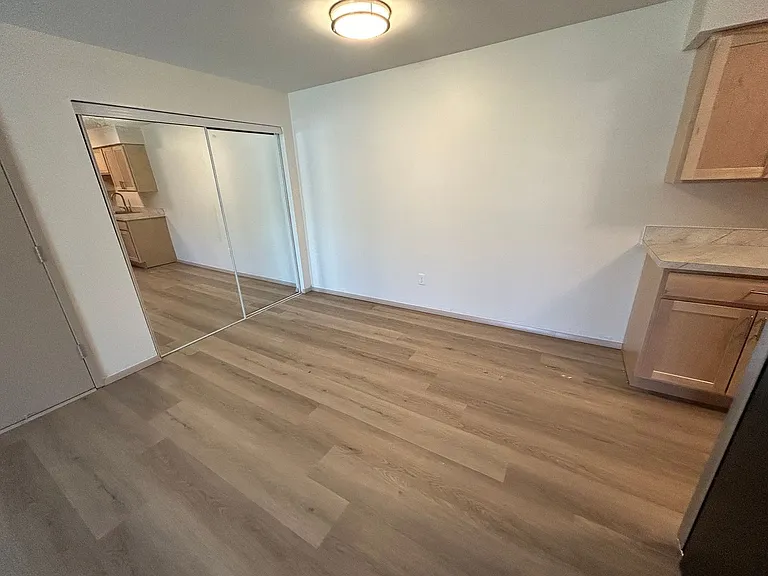 2323 Woodrow Ct — Photo 9
