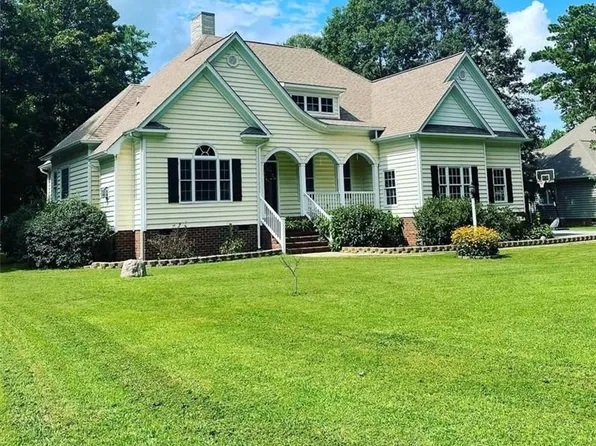 4127 Hall Oaks Dr, Gloucester, VA 23061