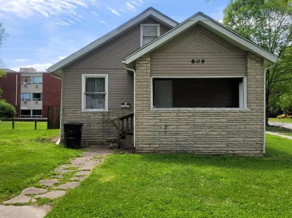 809 W College St, Carbondale, IL 62901