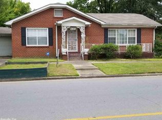 1014 W Pullen Ave, Pine Bluff, AR 71601
