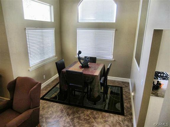 4th image of 3087 New Hampshire Dr