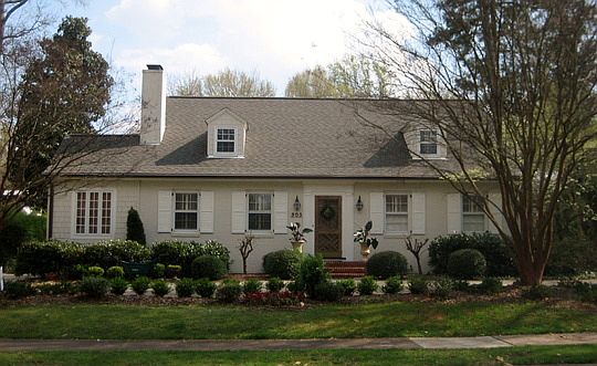 1st image of 903 W Cornwallis Dr
