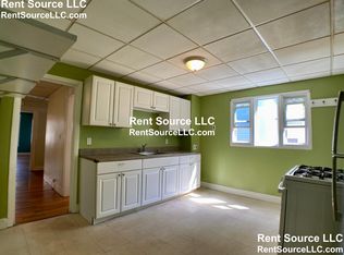 304 Washington St #1, Somerville, MA 02143