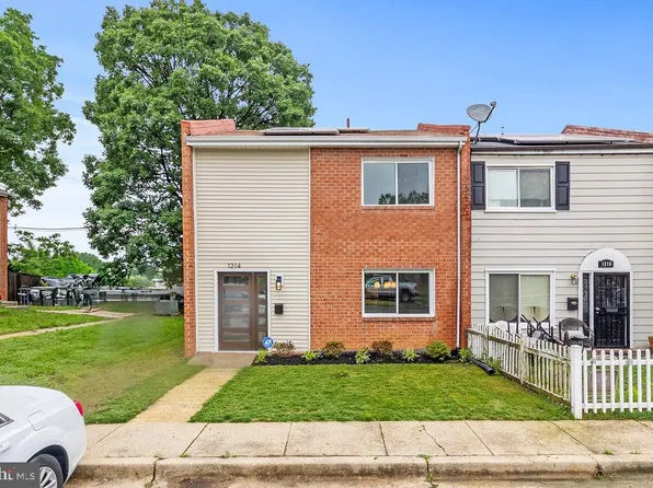 1214 Barnaby Ter SE, Washington, DC 20032