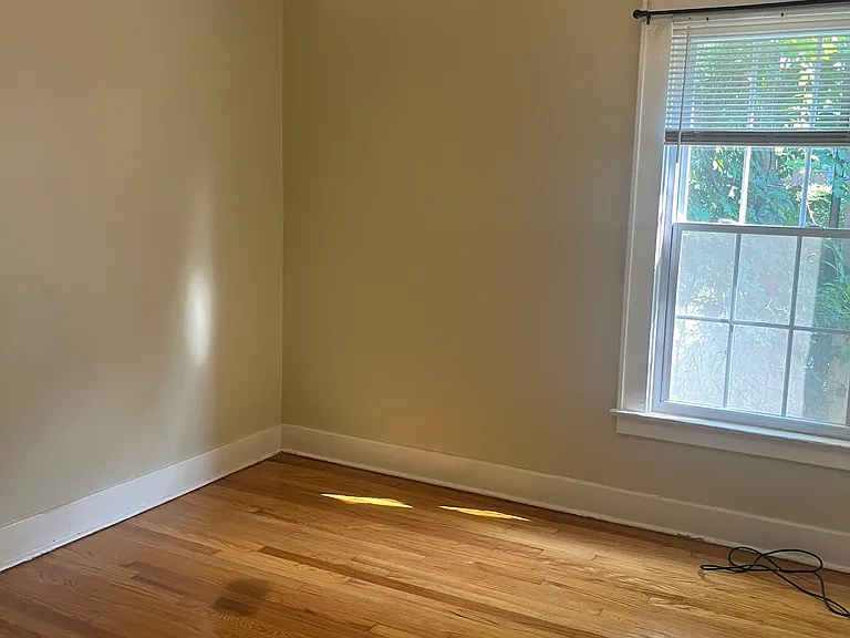 311 Buckingham Ave #1 — Photo 16