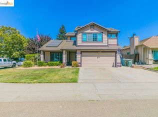 690 Woodard Way, Dixon, CA 95620