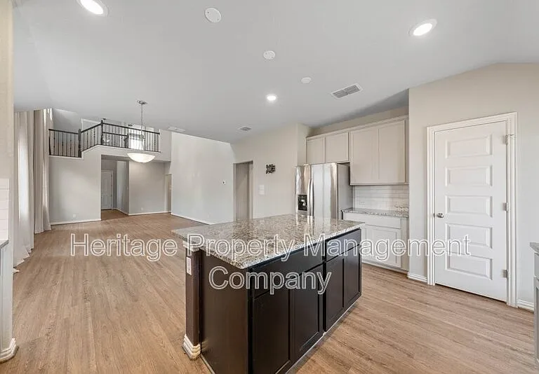 2080 Cowan Dr — Photo 16