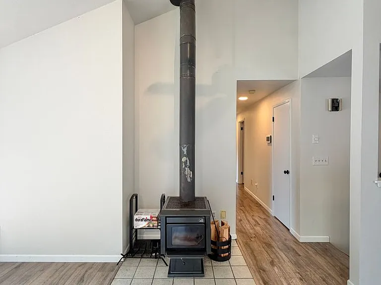 13327 NW Coho Run — Photo 11