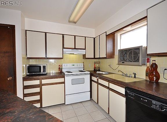 Great Island in Kitchen