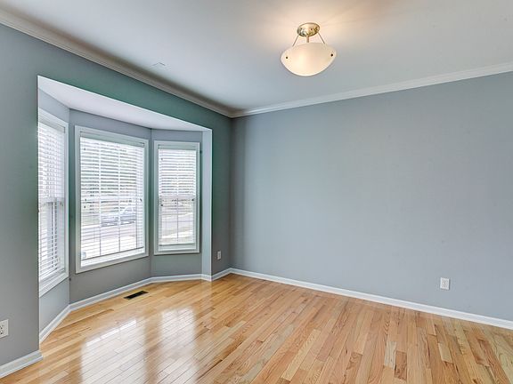 4th image of 4716 Carmen Ln