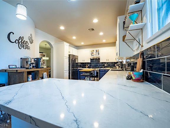 3rd image of 251 Chamomile Dr