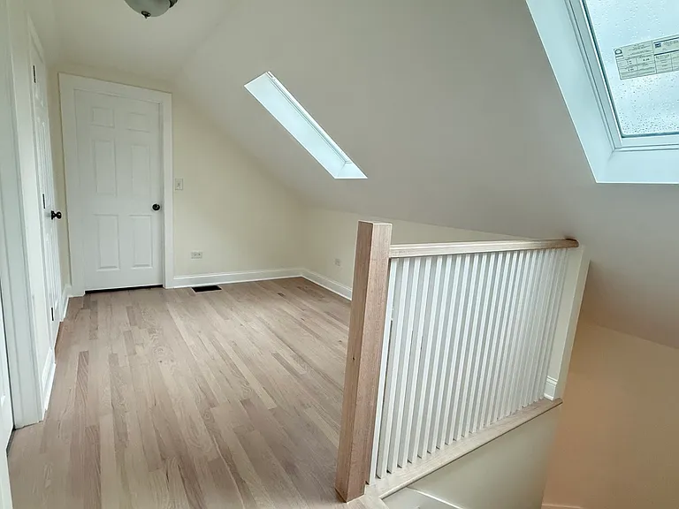 5821 W Gunnison St — Photo 31