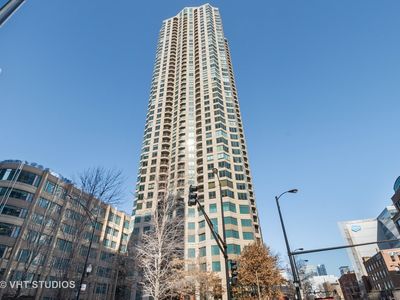 400 N La Salle Dr APT 1304, Chicago, IL, 60654