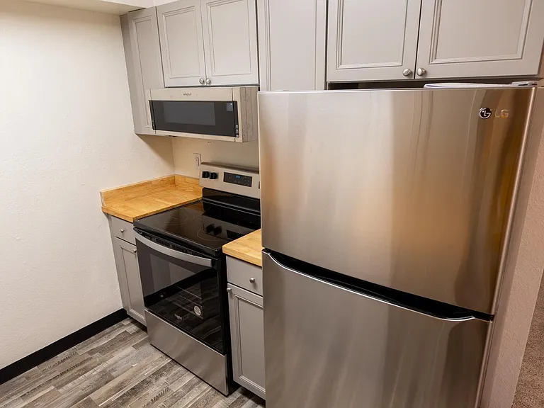 2040 Farmer Pl #1 — Photo 2