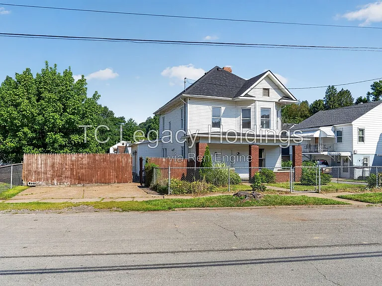 890 Traction St — Photo 7