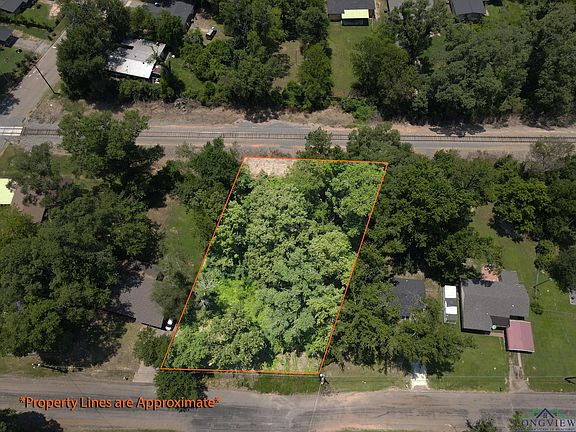 2nd image of 203 Francis Dr