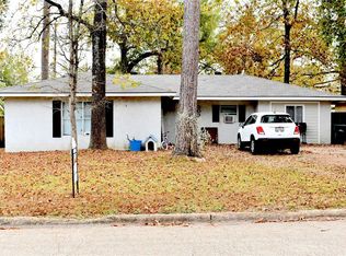 303 Hildred Ave, Conroe, TX 77303