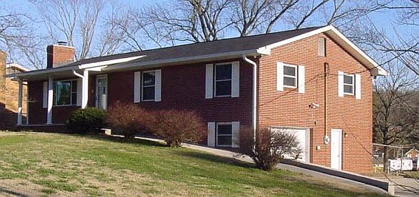 1st image of 320 Barberry Dr