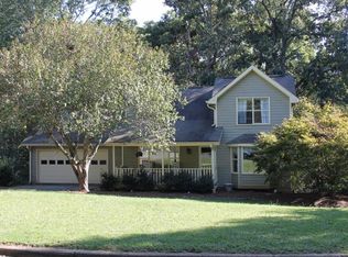 530 Roswell Farms Rd, Roswell, GA 30075