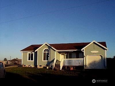 1st image of 924 Torrisdale Avenue SW