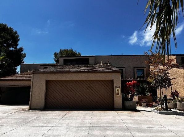 2204 Plaza De Las Flores