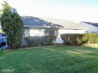 26710 Ridgemont St, Roseville, MI 48066