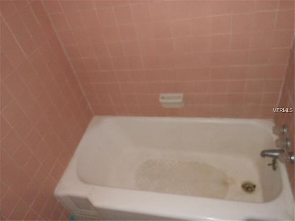 2nd image of 449 Avenue H SE