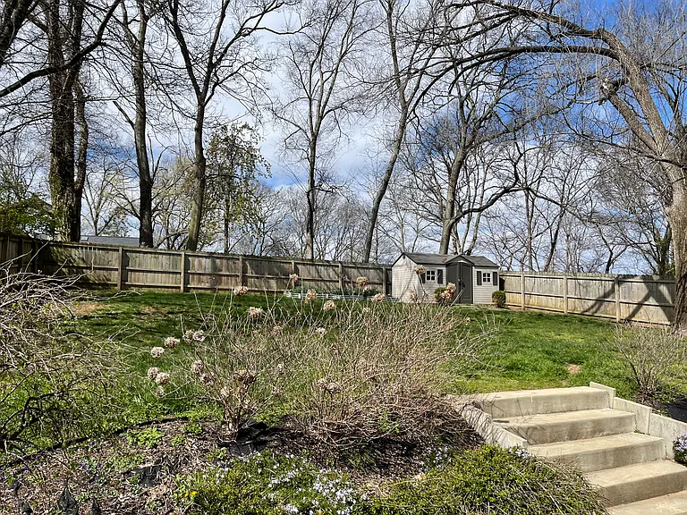 2711 Hartford Dr — Photo 14