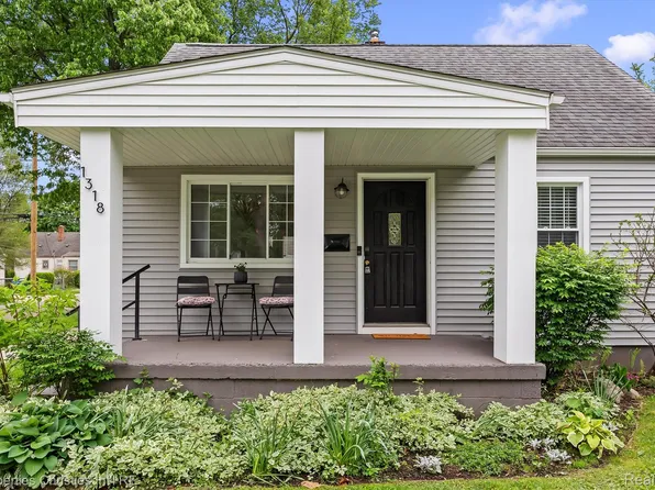 1318 Bauman Ave, Royal Oak, MI 48073