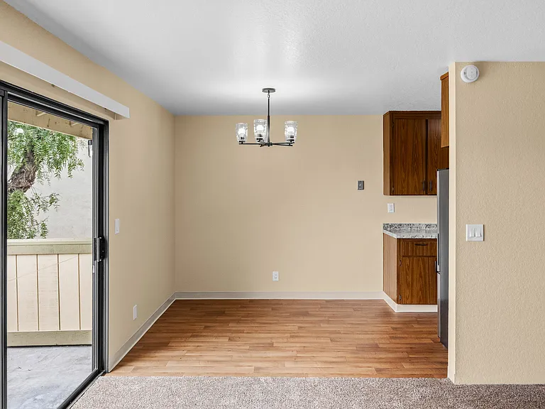 The Peppertree Apartments — Photo 35