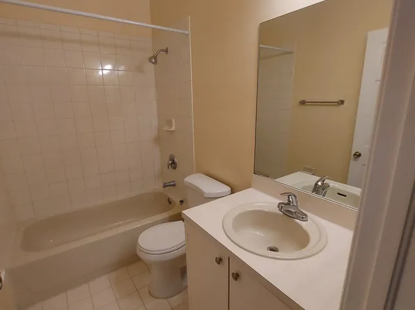 636 E Mowry Ct, Homestead, FL 33030