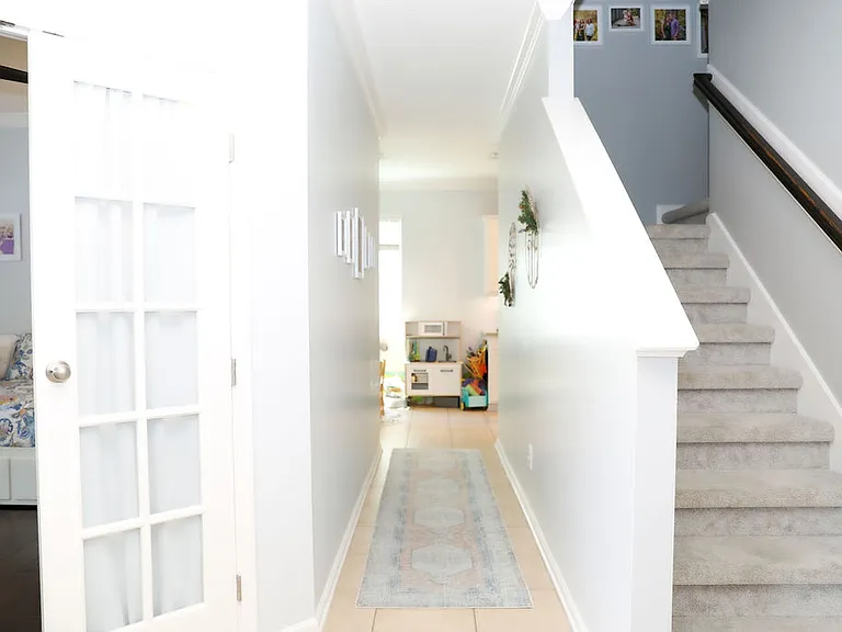 454 Howland Dr — Photo 5