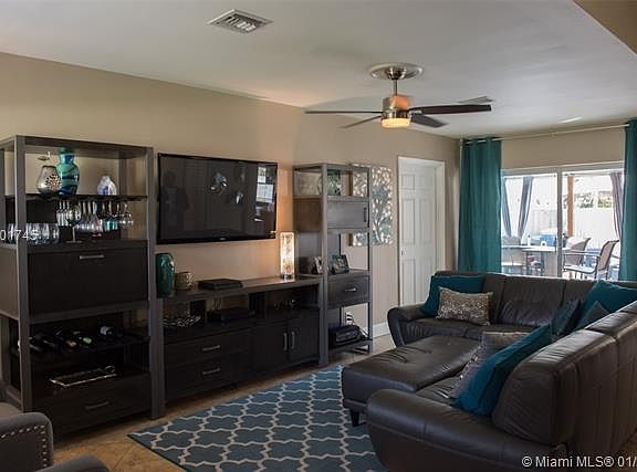 3rd image of 8932 Shadow Wood Blvd