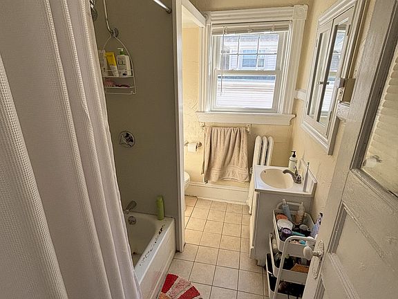3rd image of 155 Medway St APT 6